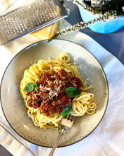 Load image into Gallery viewer, Vegan Bolognese